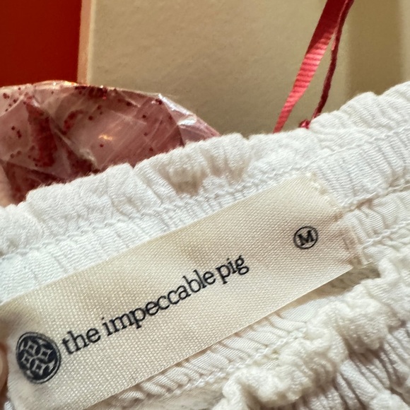 White Ruffled Skirt with elastic waist band. Size medium. - Picture 3 of 3